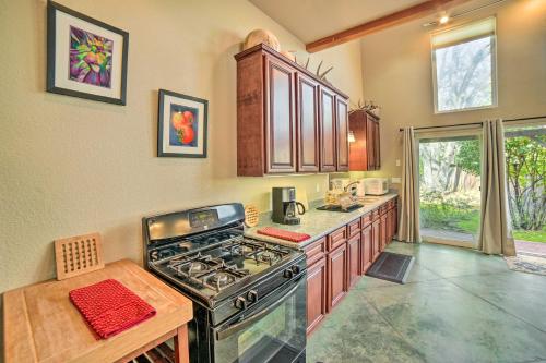 Hilltop Loft Ukiah Vacation Rental!