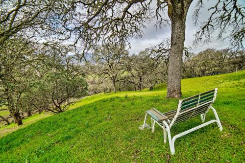 Hilltop Loft Ukiah Vacation Rental!