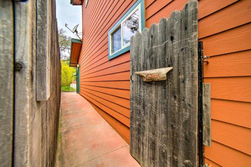 Hilltop Loft Ukiah Vacation Rental!