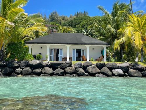 Waterfront paradise 2 br; stunning sunsets