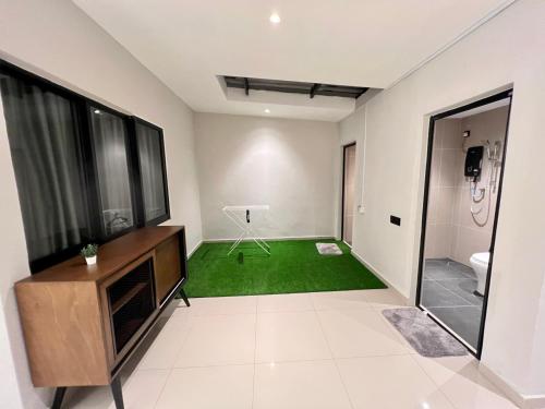 Mujito2 9PAX NearTC, DinosaurLand, PoolTable, PS4 Mujito2 9PAX NearTC, DinosaurLand, PoolTable, PS4