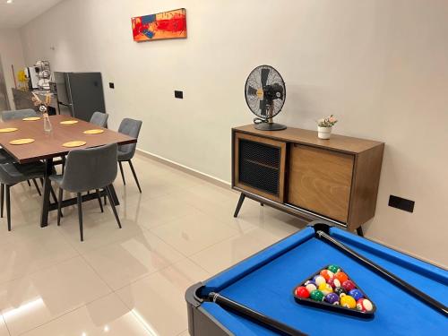 Mujito2 9PAX NearTC, DinosaurLand, PoolTable, PS4 Mujito2 9PAX NearTC, DinosaurLand, PoolTable, PS4