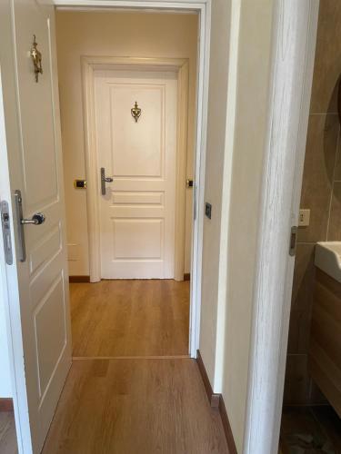 Le Petit Real - image 13