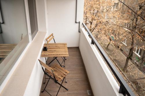 One-Bedroom Apartment image 7