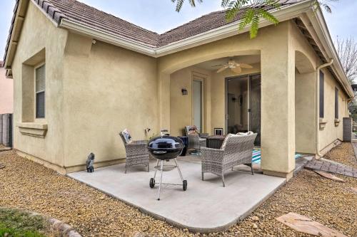 Fire Table, Grill Surprise Cottage with Pool Access, Surprise (zdjęcie 2)