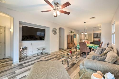 Fire Table, Grill Surprise Cottage with Pool Access, Surprise (zdjęcie 4)