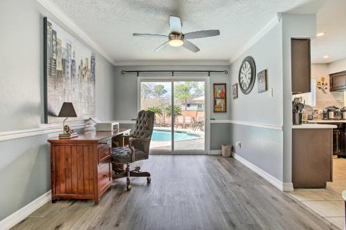 Houston Home with Private Outdoor Pool! in 클리어 레이크
