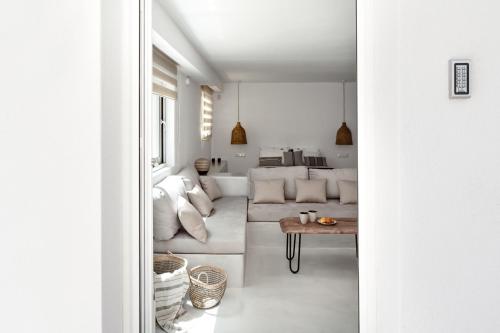 Pebble, an Idyllic Seaside Suite, Kokkíni Khánion (photo 10)