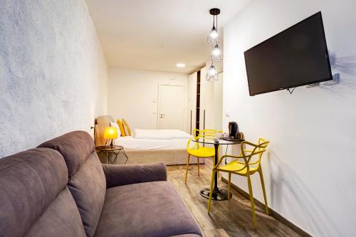 Bed and Breakfast Liszt - image 8