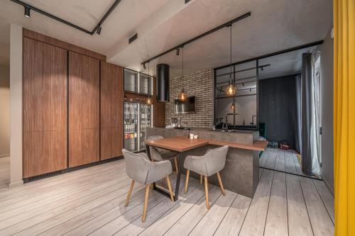 Lofts & Rosegold Luxury Stay in Elegant 1BR with Balcony in Riga Center, Riga