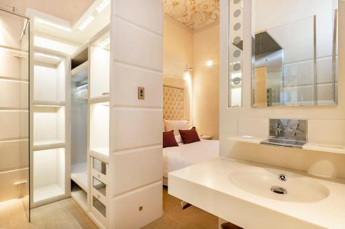 Royal Suite image 4