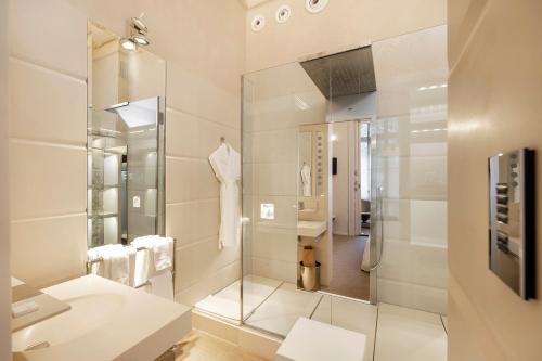 Royal Suite image 7