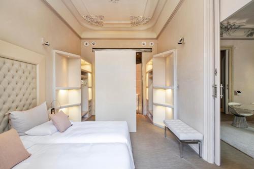 Royal Suite image 3