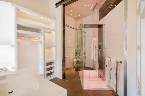 Royal Suite image 4