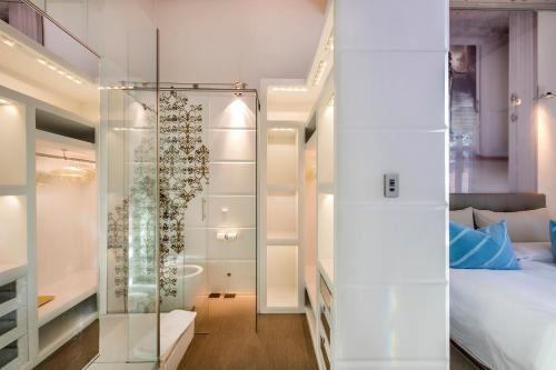 Royal Suite image 3