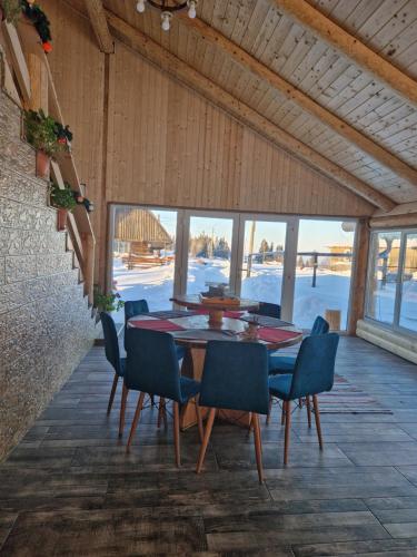 Casa Gemenelor in Marisel