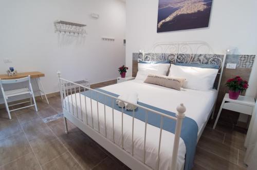 RAUDINO ROOMS - Syracuse