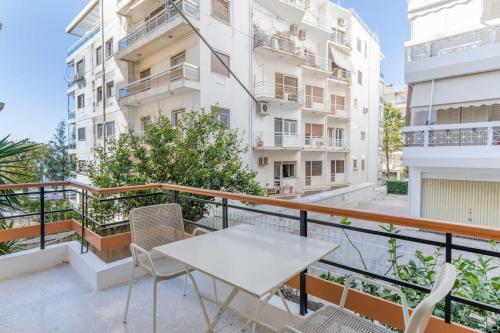 Premium Apartments in Paleo Faliro by UPSTREET - image 2