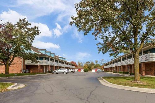 Travelodge by Wyndham Canton-Livonia Area, MI in Canton, USA