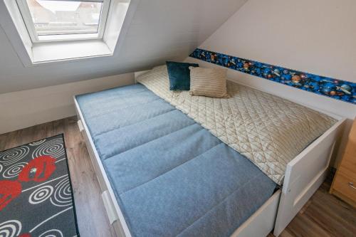 Apartment with Balcony image 10