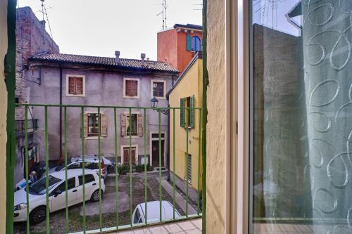 One-Bedroom Apartment image 1