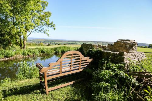 Közeli látványosságok, Kingston Country Courtyard in Dorset