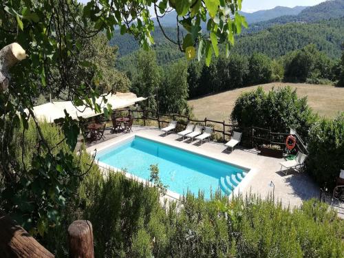  Holiday Home on a farm in Anghiari with Private Terrace, Unterkunft in Anghiari