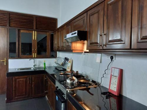 Comfy Home near the town in Boralesgamuwa