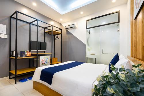 room detail thumbnail 0