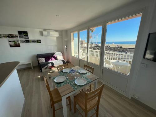 Le CARROUSEL - Apt VUE MER - Plage à 10 M - CLIM - WIFI - Location saisonnière - Canet-en-Roussillon