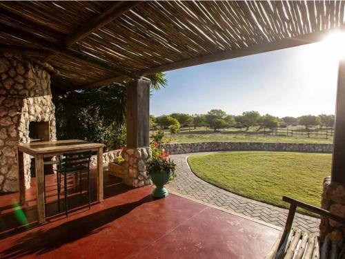 Comoditats, A Touch of Bushveld by the Sea in Long Acres Country Estate