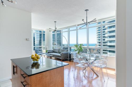 Apartment with Lake View