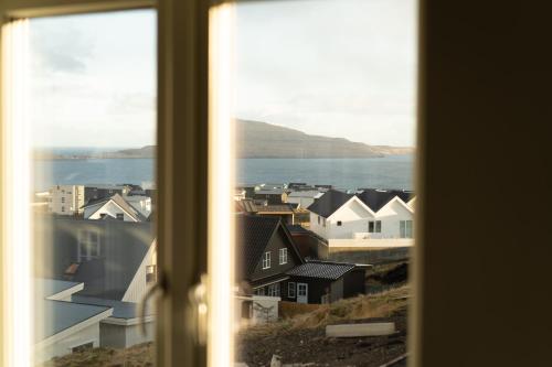 Θέα, New Aparthotel / Panoramic sea view in Hoyvík