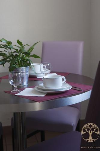 Adonis Carcassonne - image 8