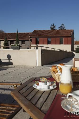 Adonis Carcassonne - image 4