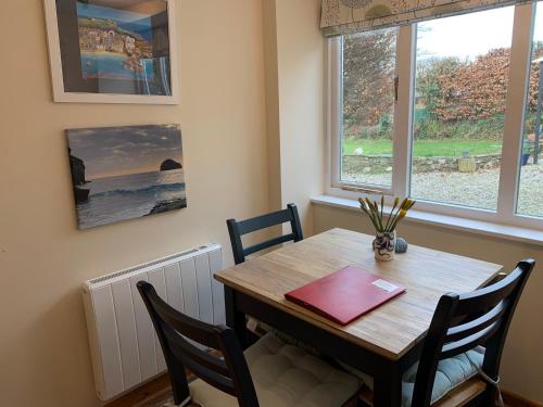 Seadmed, 1 bed-cottage-Parking-Patio-close to coasts in North Hill