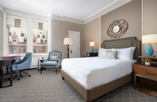 Deluxe Queen Room with City View