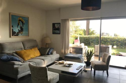 Large Apartment with a large garden and a swimming pool in the residence - Location saisonnière - Antibes