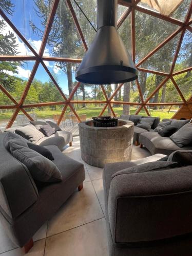 設施, Domos Moquehue in 比利亞佩韋尼亞