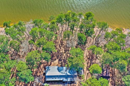 . Secluded Avinger Home w/ Lake Access!