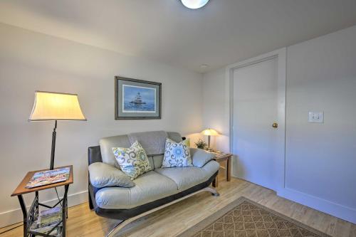Quaint DT Greenport Apt - 2 Mi to Shelter Island! in Greenport, USA