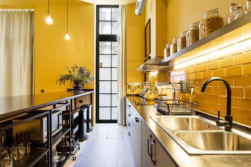 Amazinn Places EVI Apartments