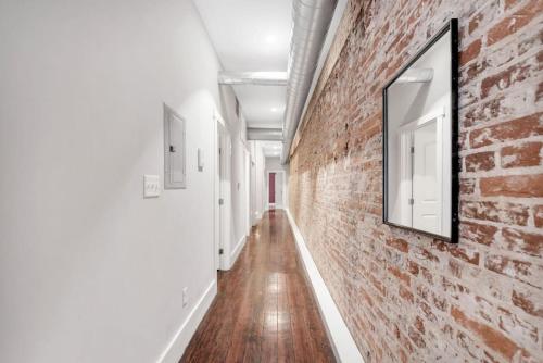 Stunning Old City 2 Bedroom - Elevator, Bay Windows in Philadelphia, USA