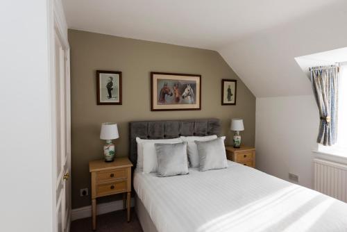 Brook Whipper IN Hotel Room Type - Budget Double Room