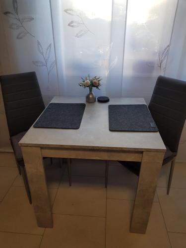 Létesítmények, Apartment Curly in Scheyern