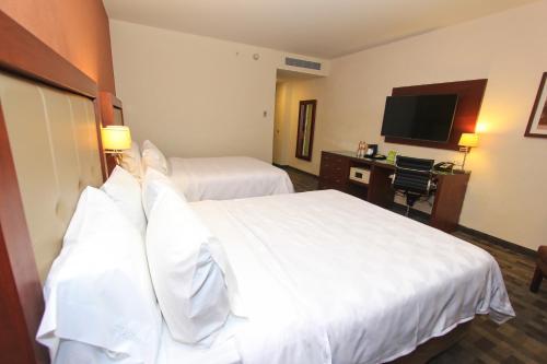 2 twin beds