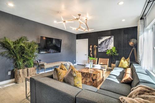 Stylish Albuquerque Home about 6 Miles to Downtown - image 10