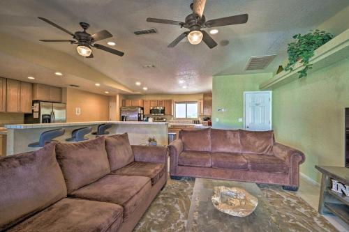 Lake Havasu Family-Friendly Getaway with Deck and Pool - image 6