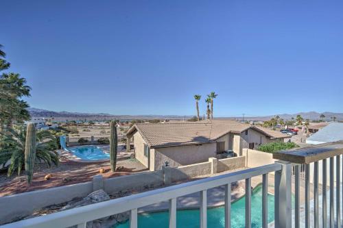 Family-Friendly Lake Havasu Getaway with Deck and Pool in 哈瓦蘇湖城