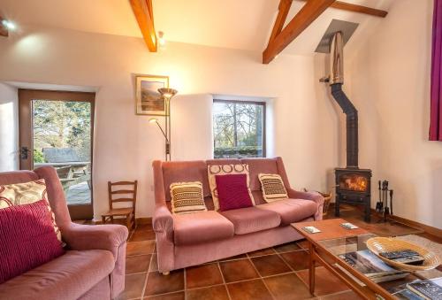 Church Close Cottage - image 3